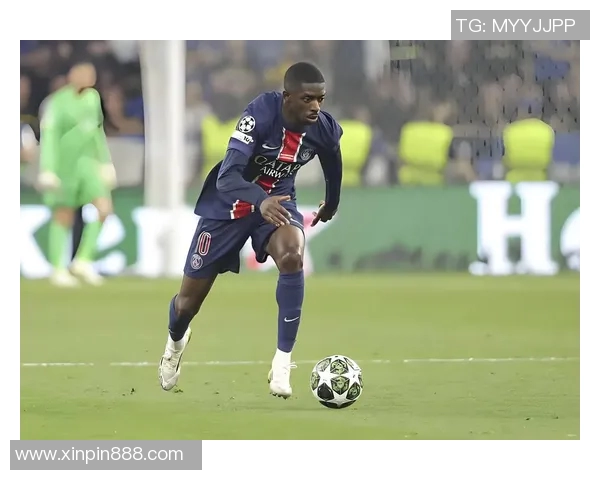 2025年足球历史球星最新排名揭晓梅西C罗谁能登顶榜单